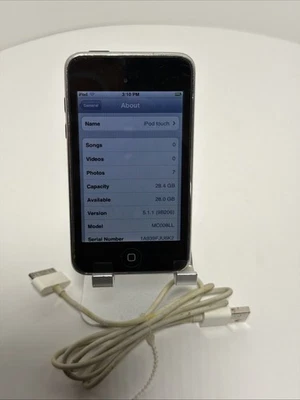 Apple iPod Touch 3-го поколения 32GB черный A1318 работает проверенная модель MC008LL - Изображение 1 из 4
