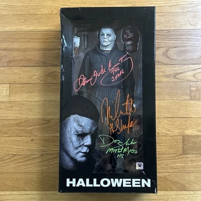 RARO! Triple Autografiado Firmado NECA 18” Halloween 2018 Escala 1/4 Michael Myers Foto 1 de 4