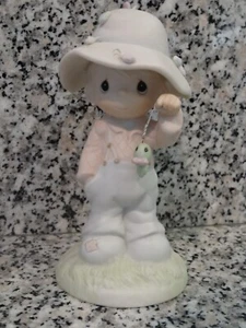 Precious Moments My Love Will Never Let You Go Figurine-Retired 2004-Mint - Picture 1 of 6
