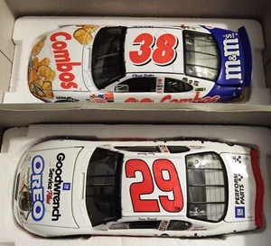 2 Coches NASCAR Montecarlo Montecarlo Montecarlo Sadler '03 Action 1/24 ¡Nuevos!¡! - Imagen 1 de 4