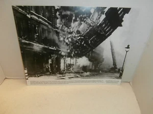 WWII PHOTOGRAPH THE LUFTWAFFE BOMB LONDON,AND OTHER BRITISH CITIES   - Picture 1 of 2