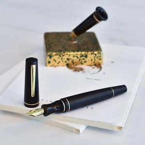 Maiora Impronte Matte Black Fountain Pen - Picture 1 of 7