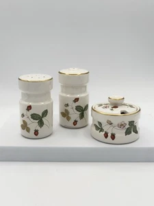 Vintage Wedgwood Salt, Pepper & Sugar Bowl Table Condiment Set Wild Strawberry  - Picture 1 of 7