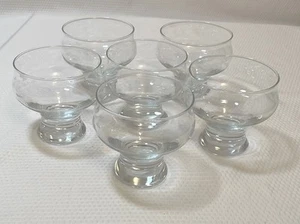 Tulpenförmige Dessert Fuß Klarglas Parfaitschalen. 6er Set. - Bild 1 von 7