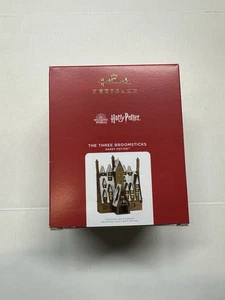 Hallmark Keepsake Ornament 2021 Harry Potter The Three Broomsticks NIB B32 - Picture 1 of 4