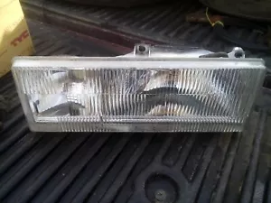 1988-1993 Chrysler New Yorker Dynasty Driver Left Headlight Head Light Assembly - Picture 1 of 2