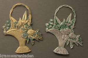 2 alte Oblaten Blumenkorb gold & silber geprägt Dresdner Pappe - DIE CUT SCRAPS - Picture 1 of 1
