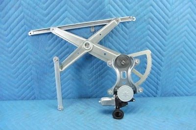 Мотор окна передней пассажирской двери Lexus GX470 с регулятором 2003-2009 от оригинального производителя - Изображение 1 из 4