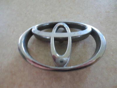 1990s Toyota 4Runner badge / emblem  -  Part no. 8547 - image 1 of 4