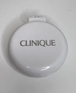 Clinique Travel Pop-Up Haarbürste mit Spiegel weiß neu klappbar - Bild 1 von 4