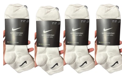(Paquete de 4) Calcetines al tobillo Nike Dri-FIT de entrenamiento diario blancos talla L (8-12) Foto 1 de 3
