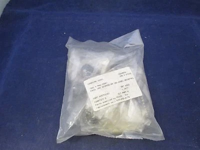 Crouse-Hinds 3316582-2A Cover qty 8 - Image 1 of 3