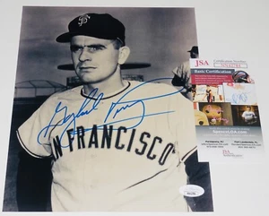 GAYLORD PERRY AUTOGRAPHED 8X10 PHOTO (SAN FRANCISCO GIANTS) - JSA COA! - Picture 1 of 1