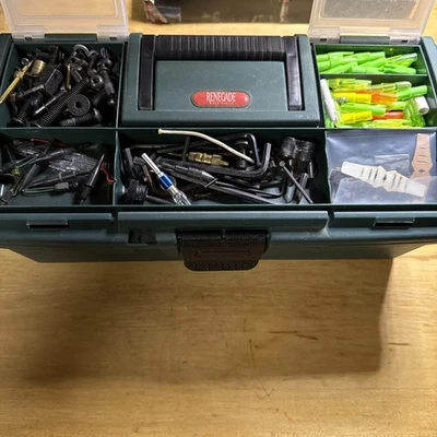 Lote de accesorios de tiro con arco, la mayoría de artículos nuevos, pocos artículos usados, ver fotos Foto 1 de 4