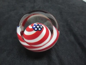 OLD GLORY USA Patriot Patriotic SIGNED GLASS EYE STUDIO GES 3" Glass PAPERWEIGHT - Picture 1 of 3