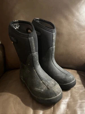 Bog Boots youth size 3 classic 2 72950-001 - Image 1 of 4