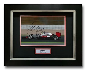 EXHIBICIÓN FOTOGRÁFICA ENMARCADA FIRMADA A MANO ESTEBAN GUTIÉRREZ - AUTÓGRAFO DE FÓRMULA 1 F1. - Imagen 1 de 1