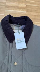 BARBOUR - Übergangsjacke HELMSLEY - oliv Gr. XL - NEU! - Bild 1 von 7