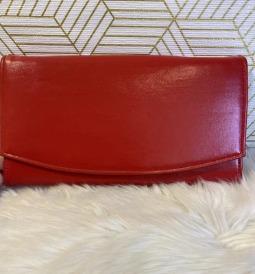 Bolso sin asas o bolso de hombro de cuero rojo elegante y elegante vintage de los 80 minimalista usado en excelente estado Foto 1 de 4