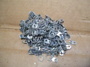 150 PCS MEDIUM TRIANGLE D-RING ART PLAQUE AWARD PICTURE FRAME STRAP HANGER 0101 - Picture 1 of 3