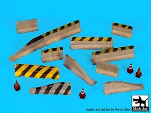 Black Dog 1/72 Assorted Roadblocks (Concrete Barriers & Traffic Cones) D72026 - Picture 1 of 1
