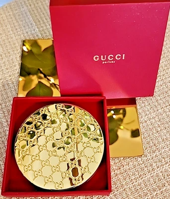 Gucci Compacto GG Dorado Monograma Doble Espejo Gucci Bolsa NUEVO con Caja Foto 1 de 4
