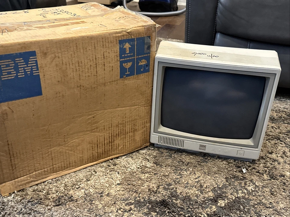 IBM PC Jr 14" Color Display Model 4863 Computer Monitor With Original Box - Image 1 of 4