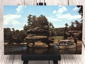 Lower Dells WI-Wisconsin Sugar Bowl Lower Dell Boat Trip Vintage Postcard - Picture 1 of 4