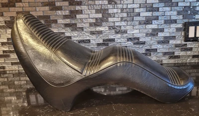 Седло в сборе Kawasaki Vulcan EN500 EN 500 от оригинального производителя - Изображение 1 из 4