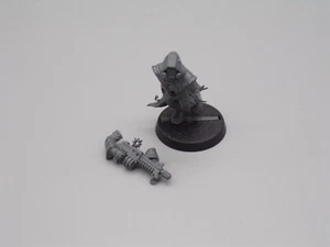Warhammer 40,000: Chaos - Cultista de la Secta Tetchvar con Autogun miniatura - Imagen 1 de 1