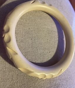 VTG Bakelite Ivory Carved Bangle Bracelet