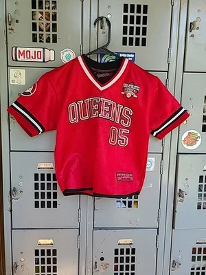 Camiseta FUBU Colección Liga Atlética 1992 Queens 05 RARA Juvenil Talla S (4) De Colección Foto 1 de 4