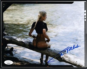 TITI PIKULA Authentic Hand-Signed "SEXY Instagram Model" 8x10 Photo (JSA COA) - Picture 1 of 6
