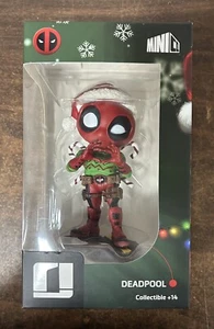 Iron Studios Minico Holiday Deadpool Weihnachten Vinyl Figur Herz versiegelt neu - Bild 1 von 8