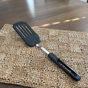 Vintage Bonny USA nero scanalato nylon spatola pinna tornio utensile da cucina - Foto 1 di 11