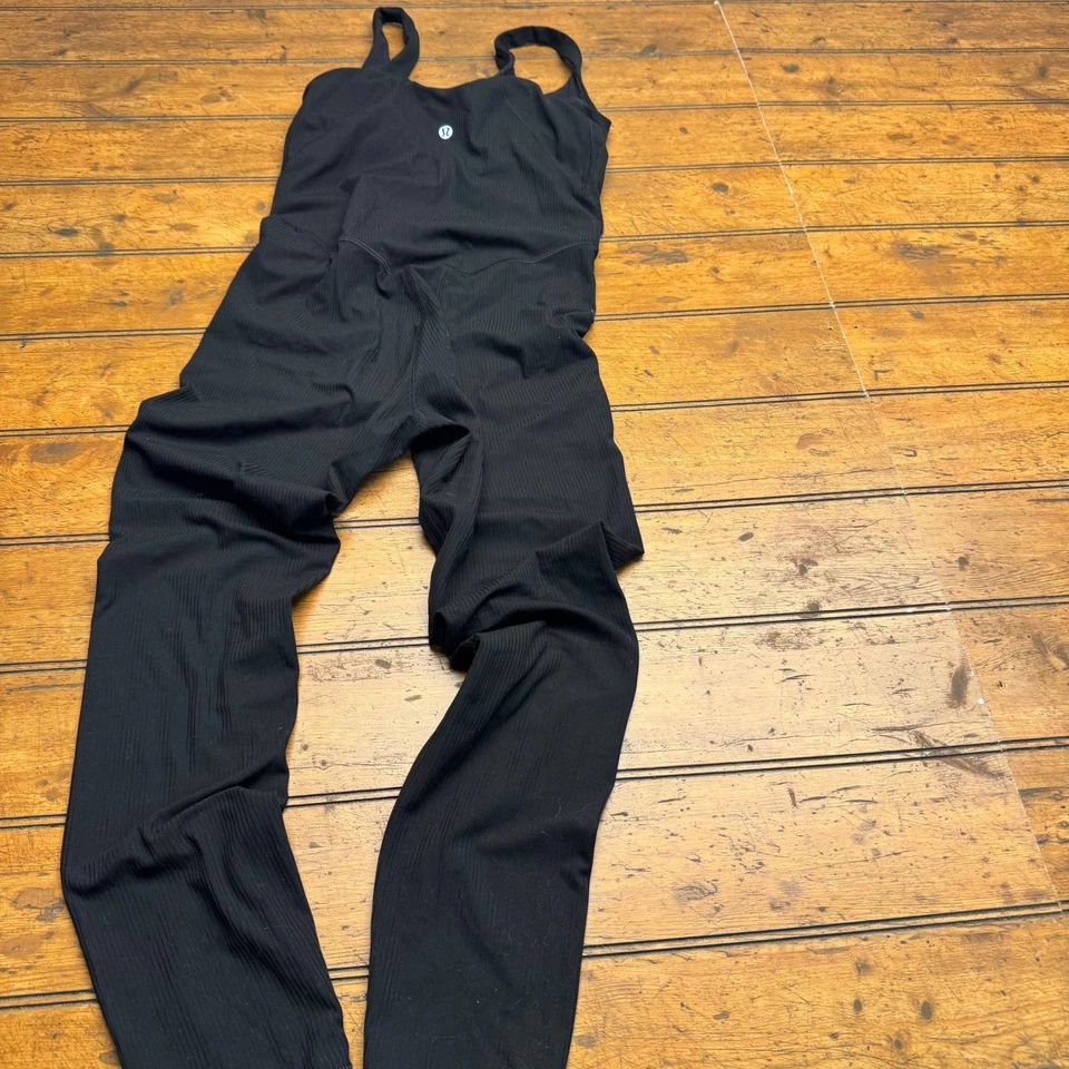 Mono Lululemon align Acanalado Negro Yoga Estilo Tanque Talla 4 Foto 1 de 4