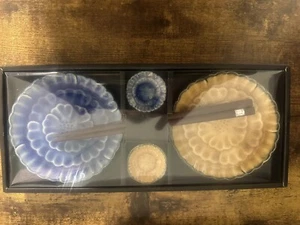 Sushi-4 PC Kit 2 Plates Blue/Yellow & 2 Dipping bowls W/Chopsticks-READ DETAILS - Picture 1 of 13