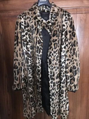 SPOTTED SYNTHETIC COAT SIZE 48 - Image 1 of 4