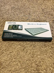 Omoton KB066 Bluetooth Wireless Keyboard for Android / iOS. Silver / White - Picture 1 of 2