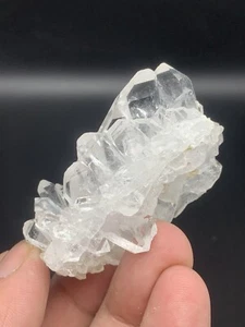 315 Carats Clear Quartz Cluster Specimen. - Picture 1 of 13