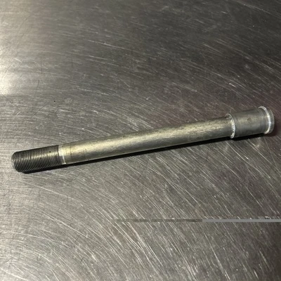 2015 Honda CBR500R передняя ось колеса #1811 - Изображение 1 из 3