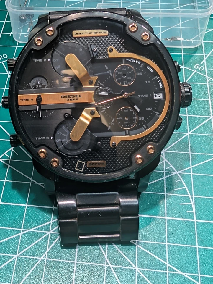 Mr Daddy 2.0 One Complete Watch Giving Hour And A Second Watch In Parts As Is - Image 1 of 4