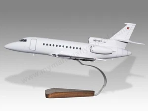Aereo Dassault Falcon 900 Privatair EX scrivania legno nuovo modello scala piccola 1/72 - Foto 1 di 12