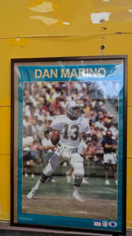 1987 DAN MARINO MIAMI DOLPHINS Poster Print Starline New RARE LARGE 35'' x 23'' Cover