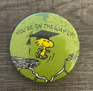Vintage Woodstock You’re On The Way Up Graduate PinBack Button Peanuts Snoopy - Picture 1 of 2