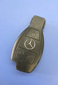 OEM MERCEDES KEY FOB 4 BUTTON KEY LESS REMOTE FOB 1045 6283 - Picture 1 of 3