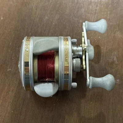 Carrete de pesca ABU GARCIA AMBASSADEUR Baitcasting ULTRA CAST UC4600C, SUECIA Foto 1 de 4