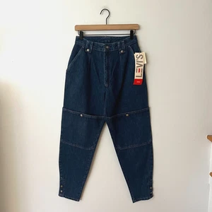 Pantalones de mezclilla vintage Levi's Juniors tiro alto cónicos tobillo rodilla talla 11 nuevos con etiquetas - Imagen 1 de 16