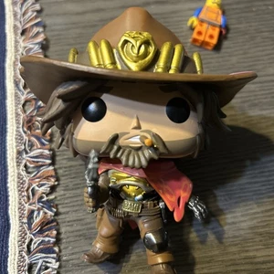 Funko POP! Overwatch - McCREE #182 exclusivo de GameStop SIN CAJA ABOVEDADA Bin26 - Imagen 1 de 4