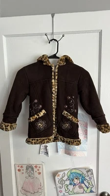 Arizona Jean Co. Chaqueta para Niñas M 5-6 Marrón Imitación Gamuza Borde Leopardo Piel Forrada Cuello Foto 1 de 4